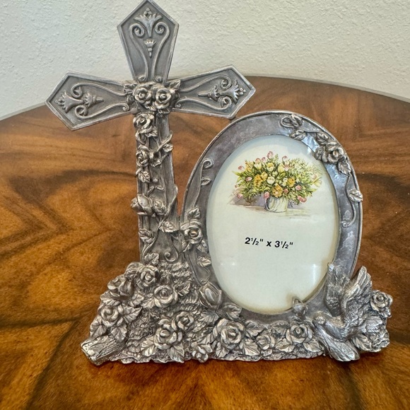 Other - H - K Perfect Pewter Floral Cross Photo Frame